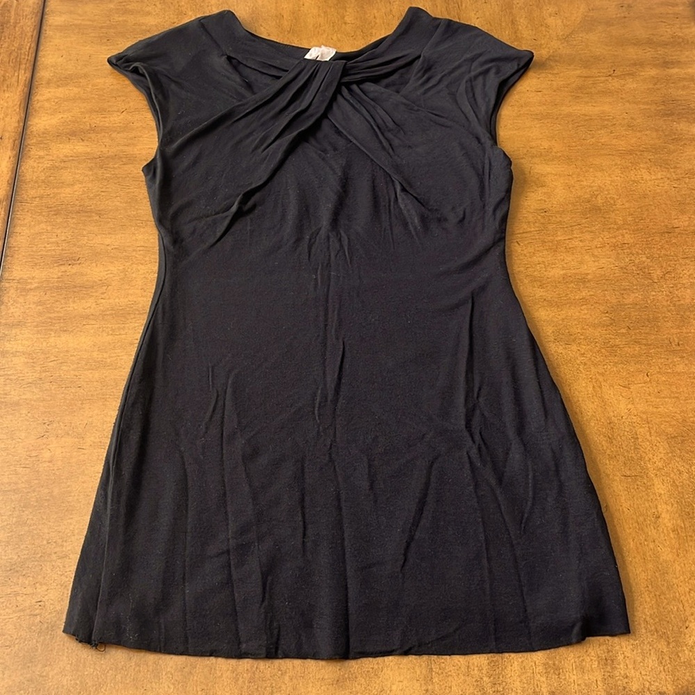 Bailey 44 Black Top With Keyhole